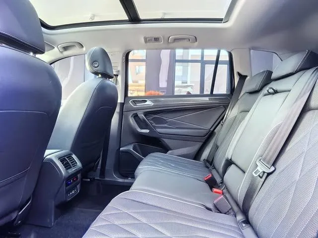 VOLKSWAGEN TIGUAN L R-LINE PREMIUM 2022