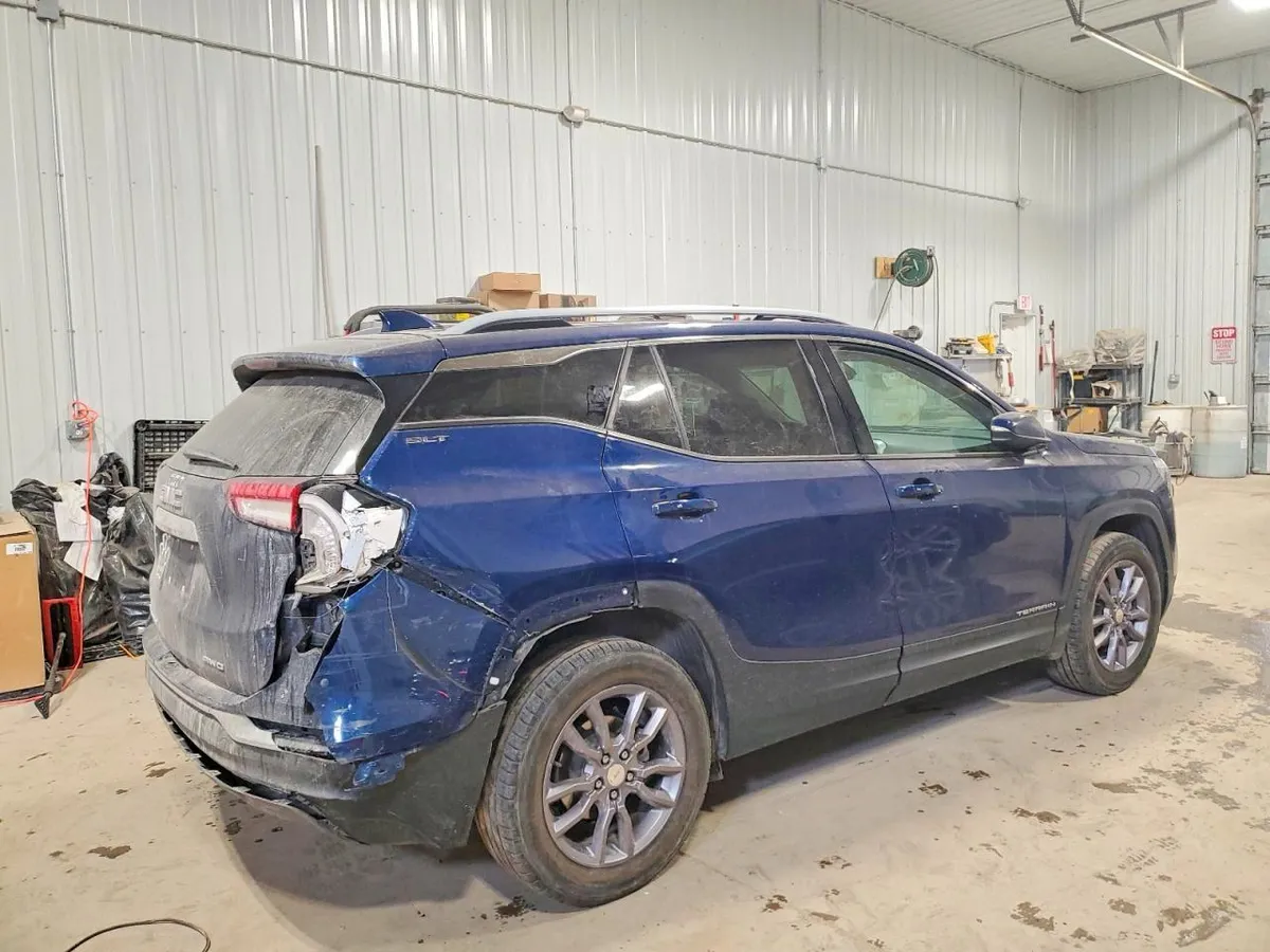 GMC TERRAIN SLT 2023