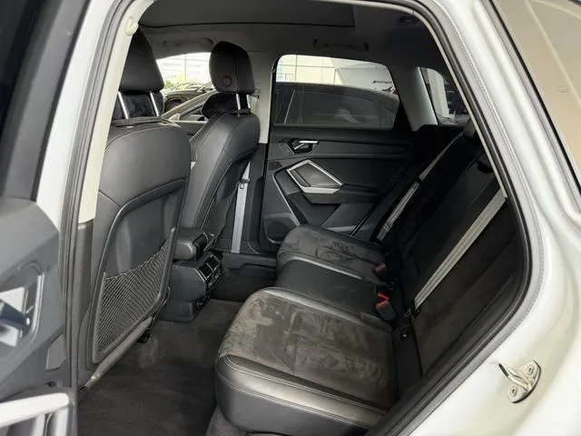 AUDI Q3 2021