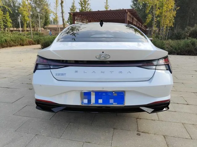 HYUNDAI ELANTRA PREMIUM 2021