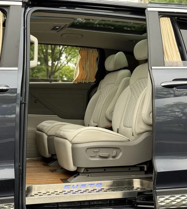 HYUNDAI CUSTO PREMIUM EDITION LUX 2022