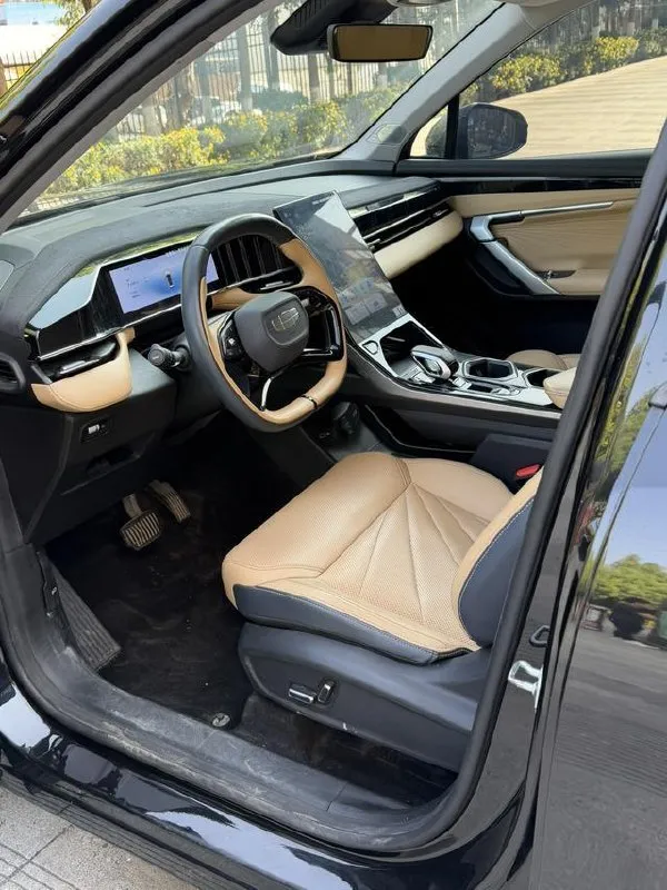 GEELY BOYUE L PREMIUM 2023