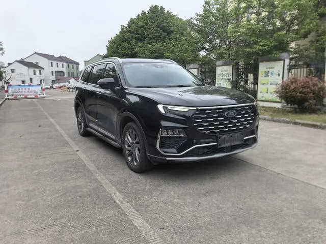 FORD EQUATOR PREMIUM MODEL 2022