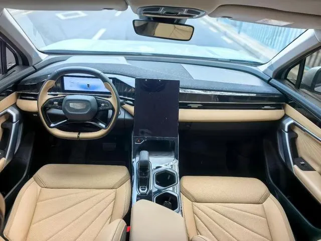 GEELY BOYUE L PREMIUM 2023