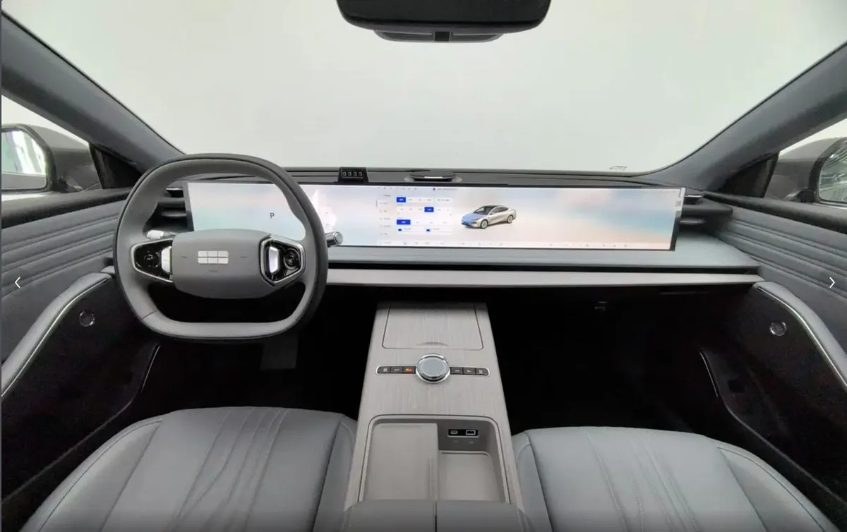 GEELY GALAXY E8 2024