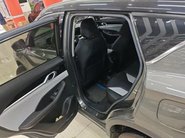 GEELY COOLRAY КОЖАНЫЙ САЛОН 2023