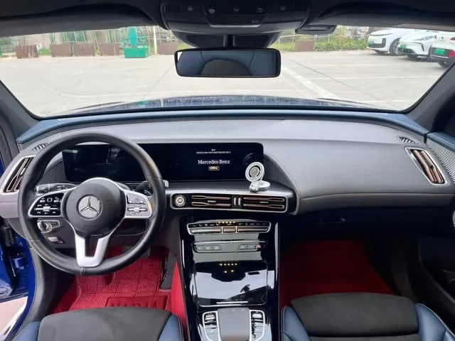 MERCEDES-BENZ EQC 2021