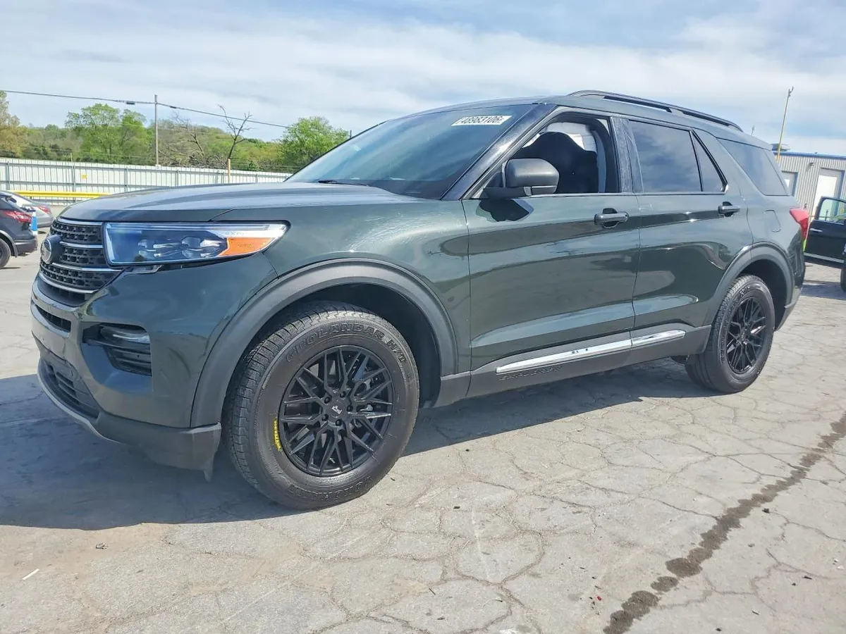 FORD EXPLORER XLT 2023