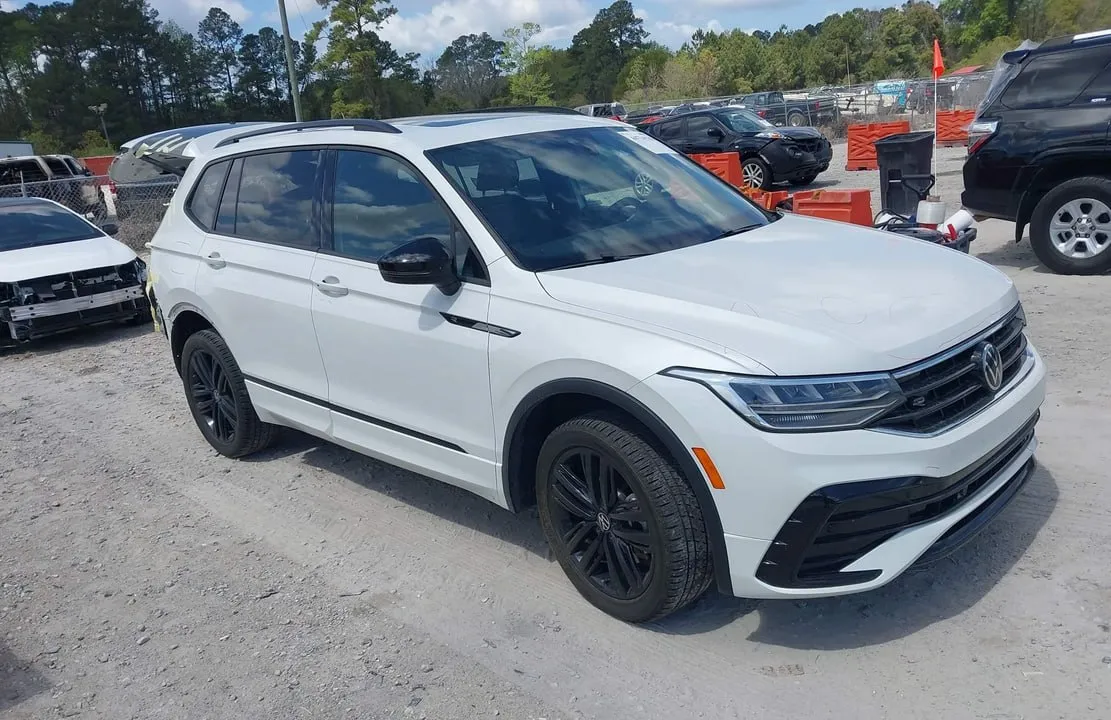 VOLKSWAGEN TIGUAN SE R-LINE BLACK 2022