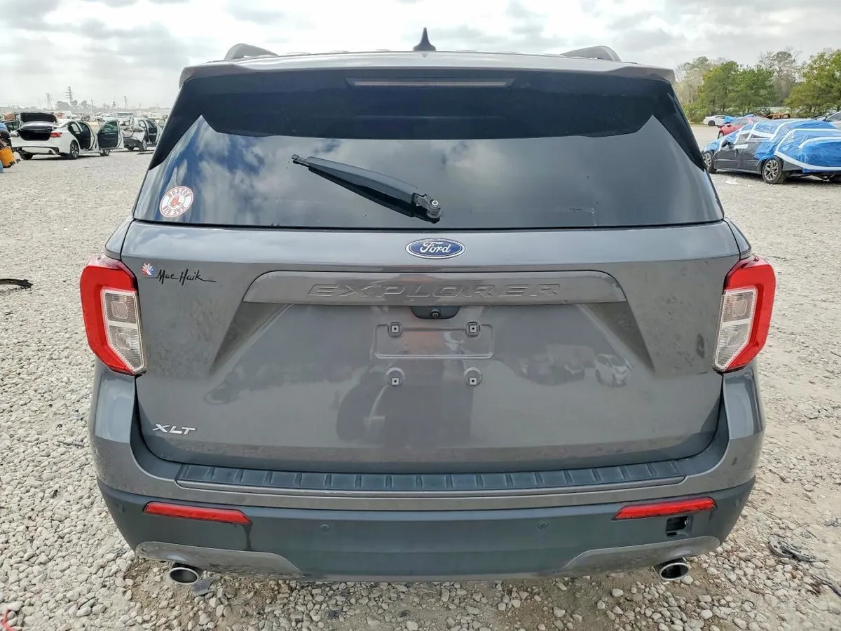 FORD EXPLORER XLT 2023