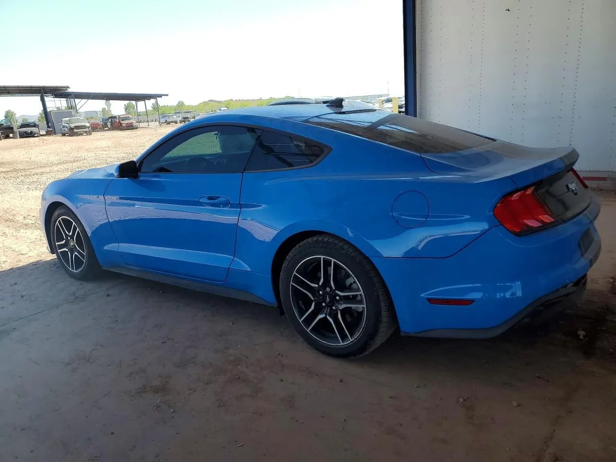 FORD MUSTANG 09/2022 2022