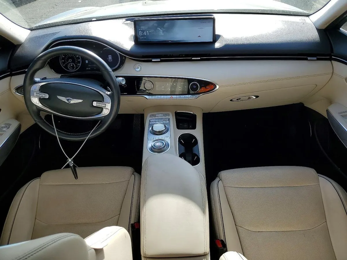 GENESIS GV70 STANDARD 2023