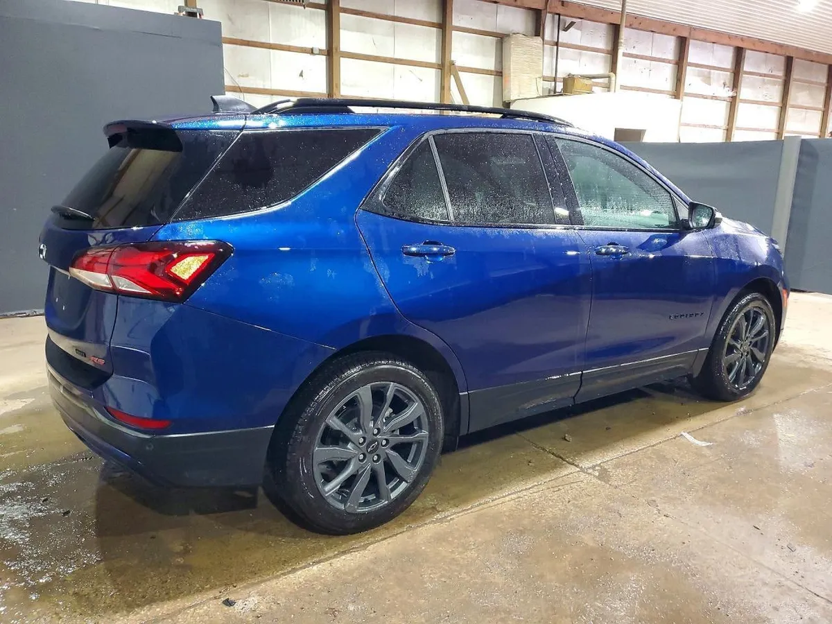CHEVROLET EQUINOX RS (БЕЗ ПОВРЕЖДЕНИЙ) 2022
