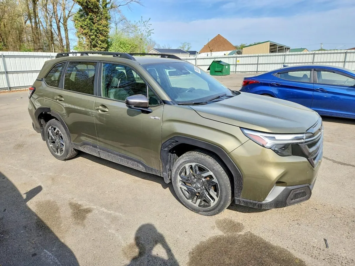 SUBARU FORESTER LIMITED 2025