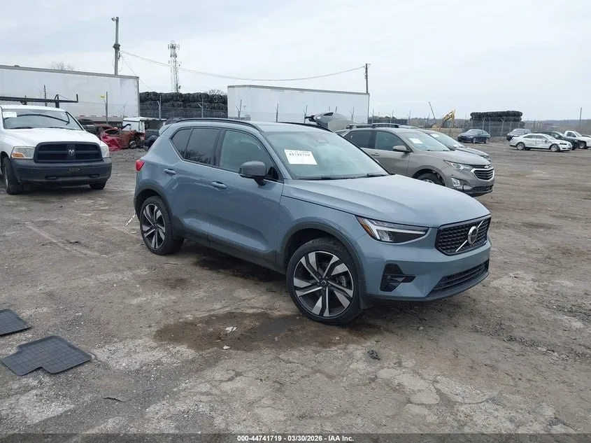 VOLVO XC40 B5 PLUS DARK 2023