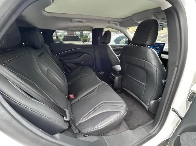 FORD E300 LUXURY 2021
