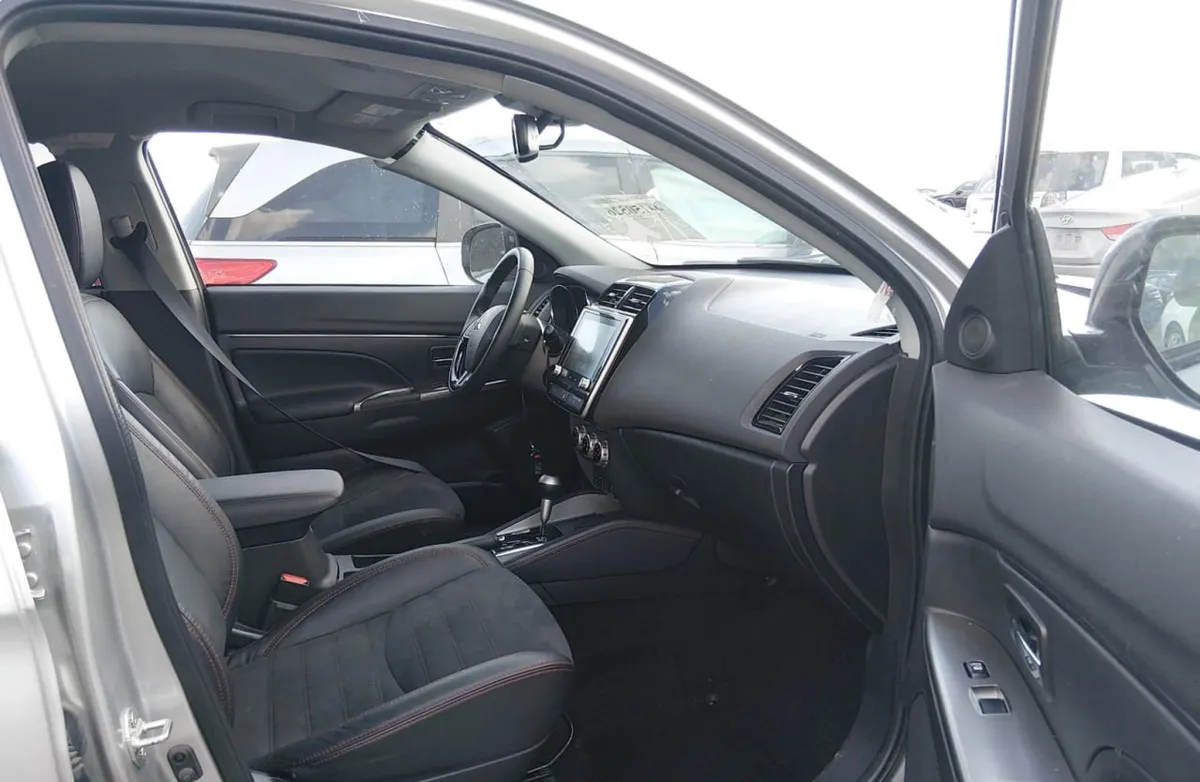 MITSUBISHI OUTLANDER SPORT SE AWC 2023