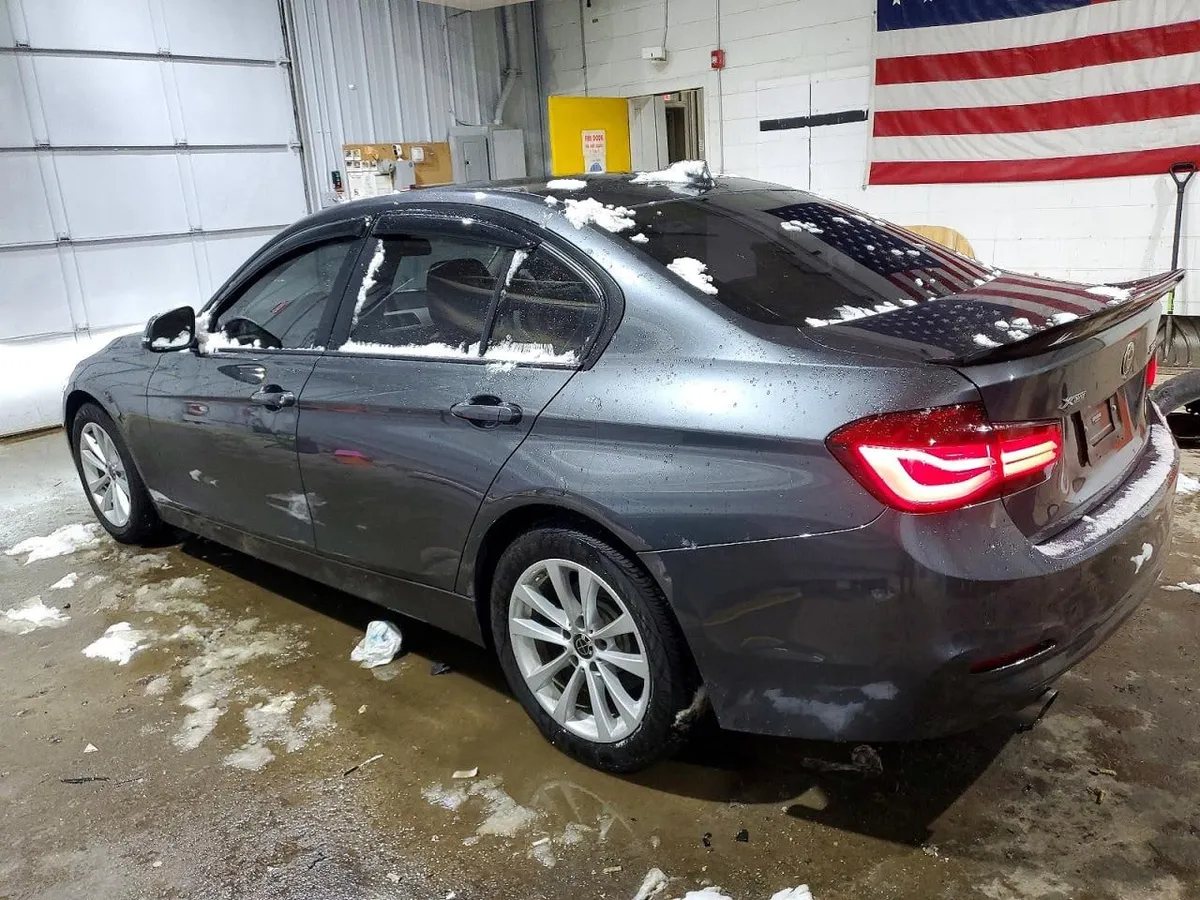 BMW 320 XI - 06/2018 2018