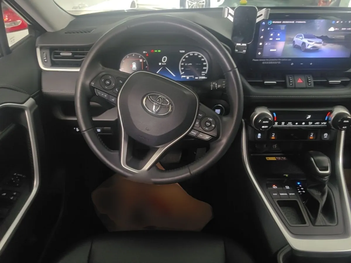 TOYOTA RAV4 FASHION PLUS EDITION 2023