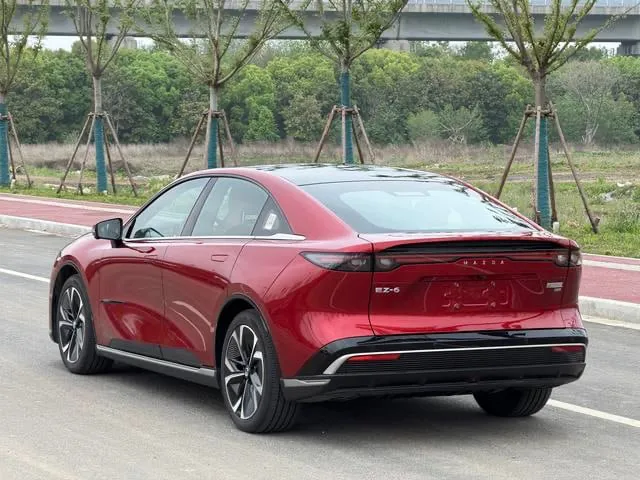 MAZDA EZ-6 2024