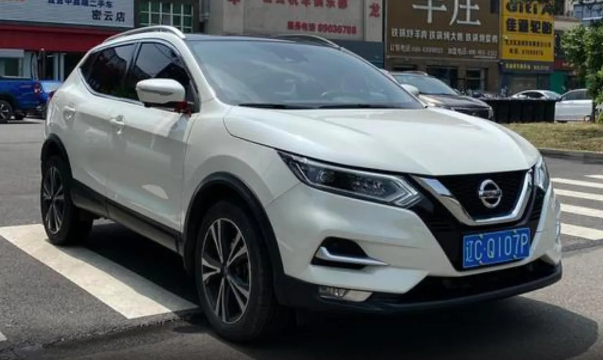 NISSAN QASHQAI LUXURY 2022
