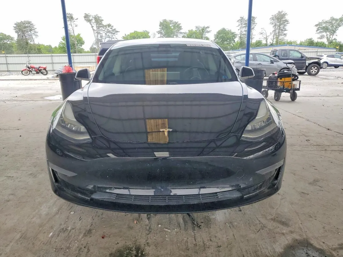 TESLA MODEL 3 LONG RANGE 2019