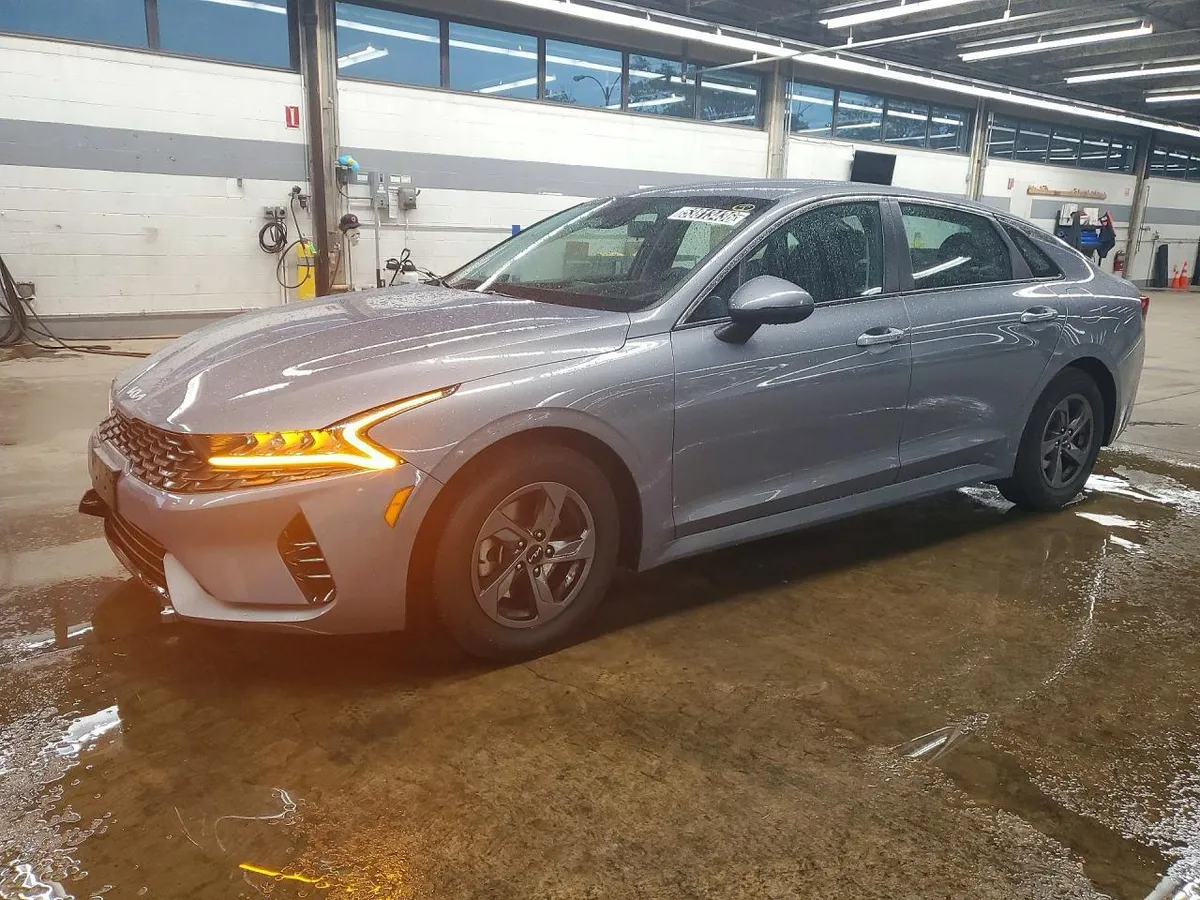 KIA K5 LXS 2023