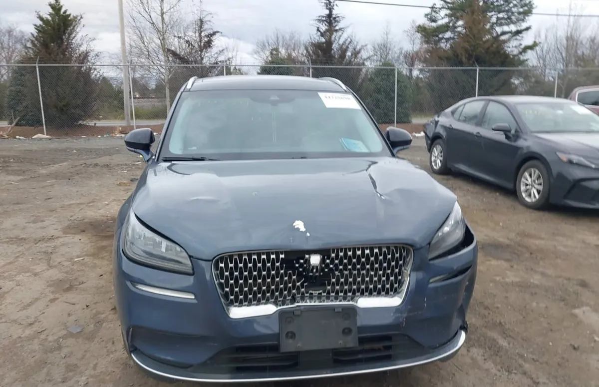 LINCOLN CORSAIR STANDART 2022
