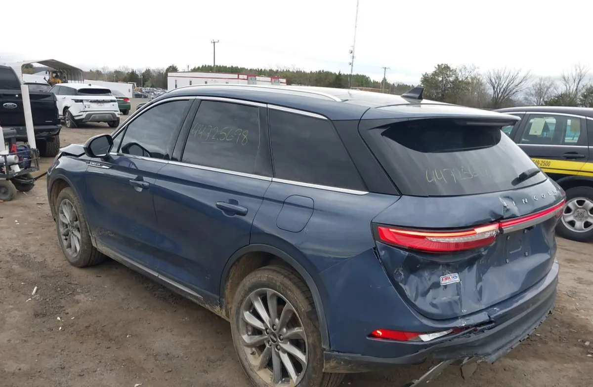 LINCOLN CORSAIR STANDART 2022
