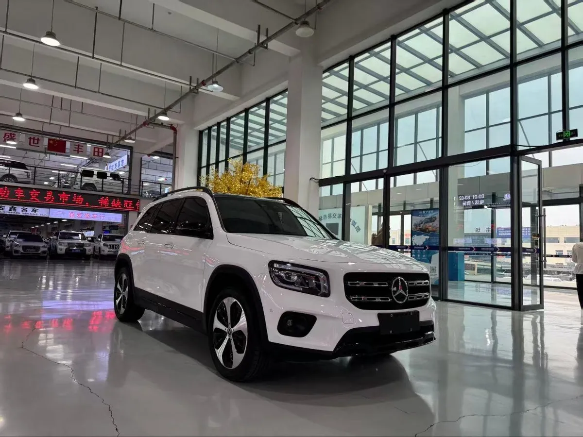 MERCEDES-BENZ GLB 220 4MATIC 2022