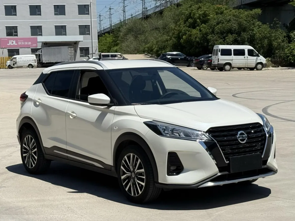 NISSAN KICKS 2022
