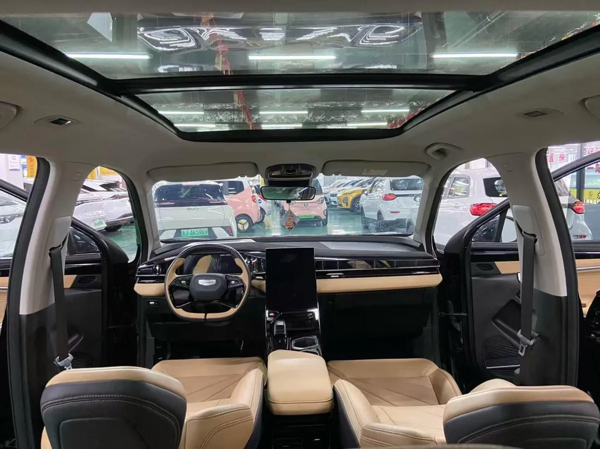 GEELY BOYUE L PREMIUM 2023