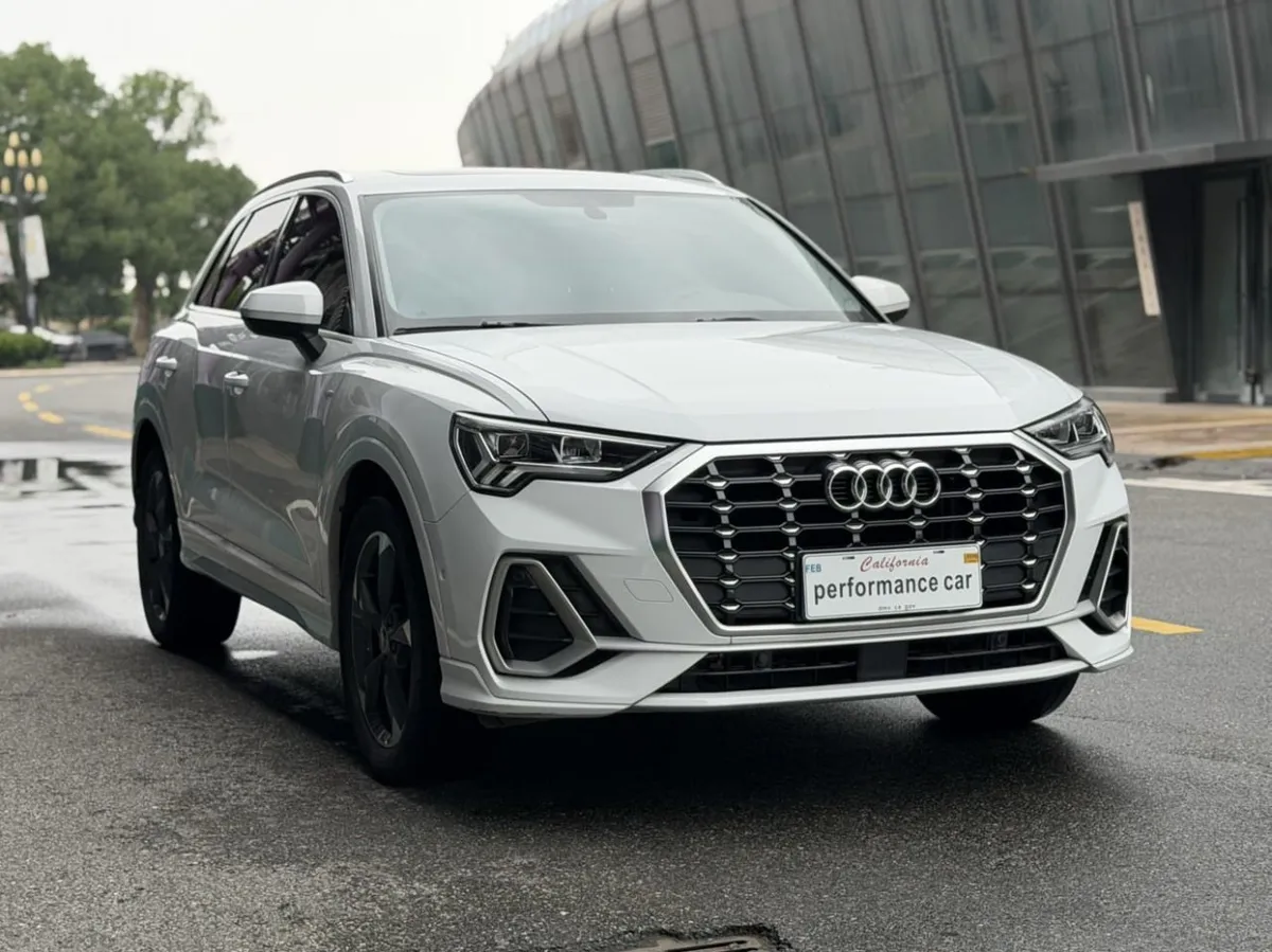 AUDI Q3 2022
