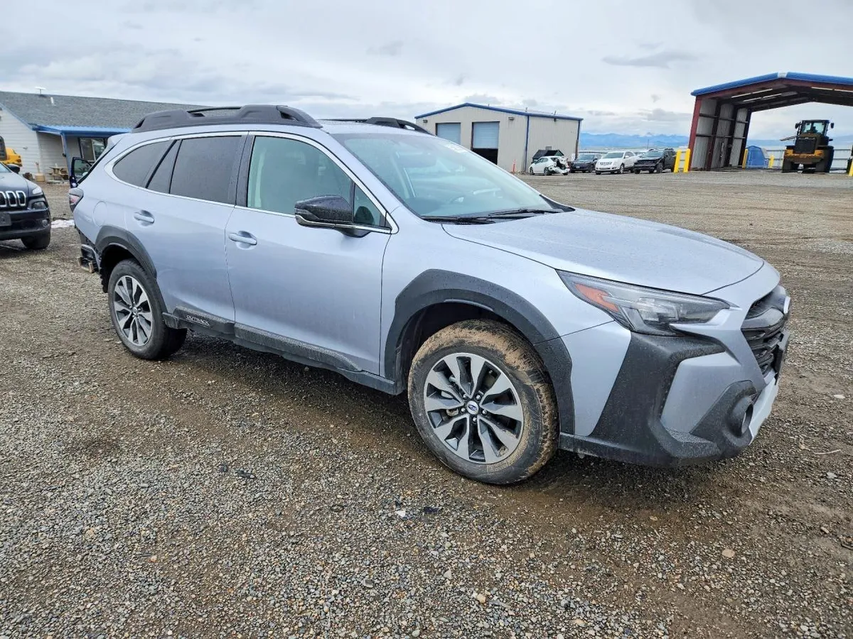 SUBARU OUTBACK LIMITED 2023