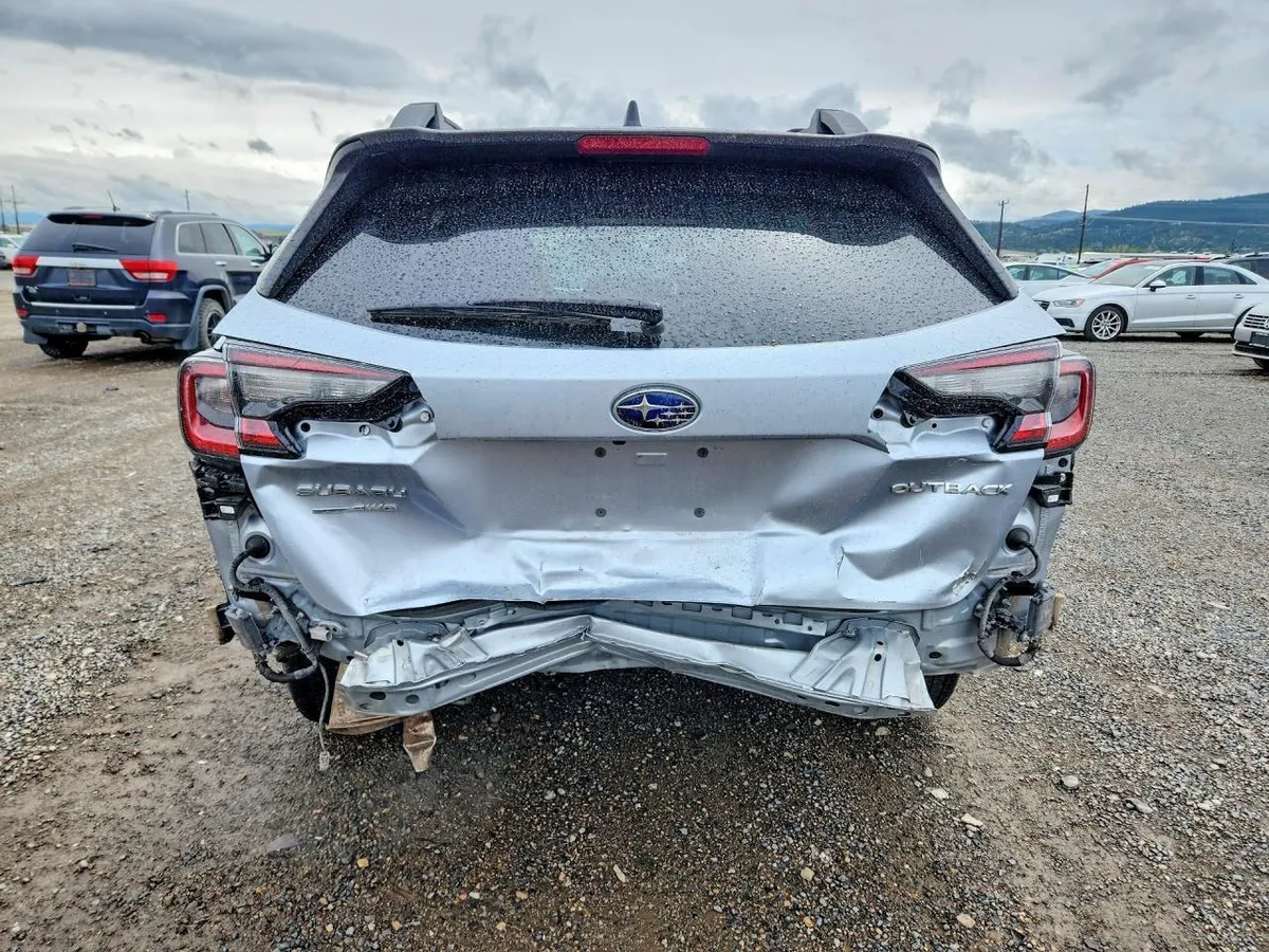 SUBARU OUTBACK LIMITED 2023