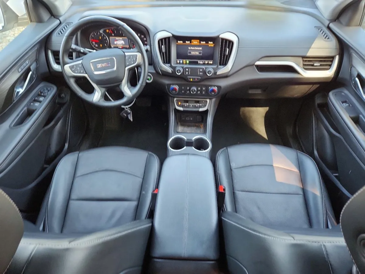 GMC TERRAIN SLT 2024
