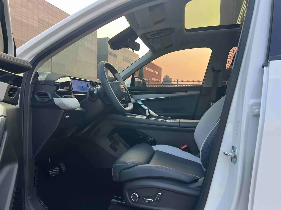 GEELY BOYUE L PREMIUM 2023