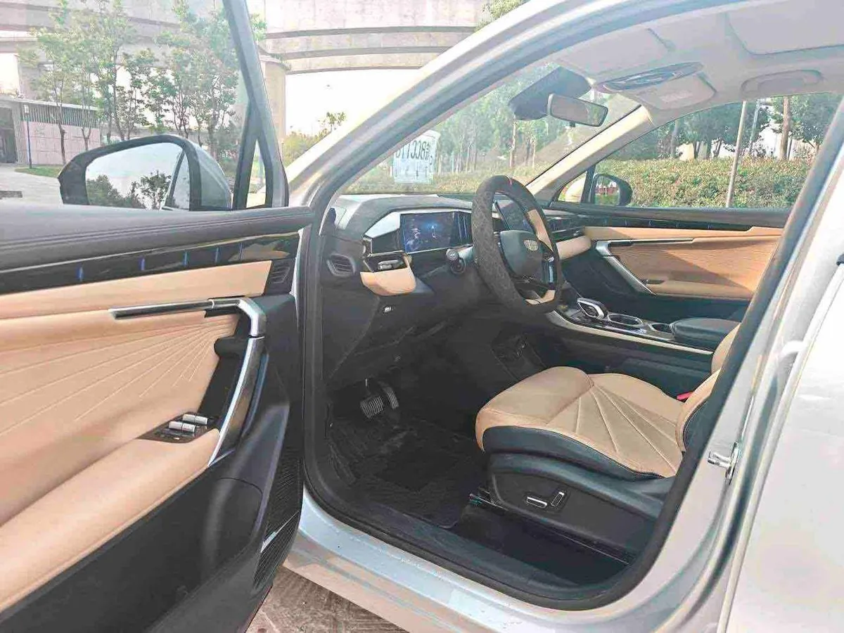 GEELY BOYUE L PREMIUM 2023