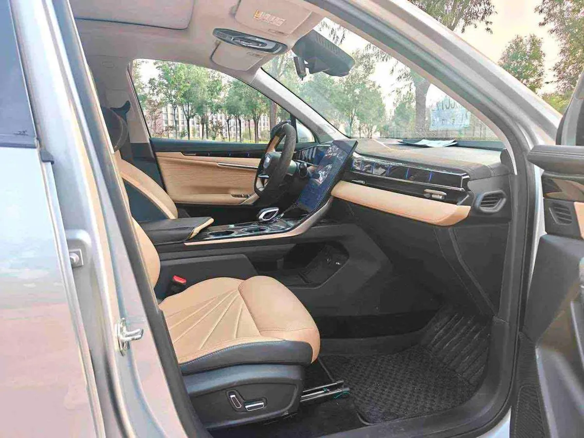 GEELY BOYUE L PREMIUM 2023
