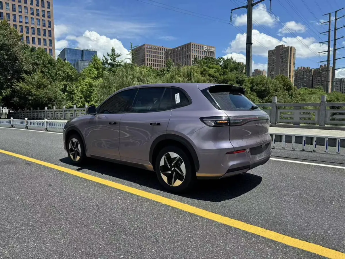 GEELY E5 2024