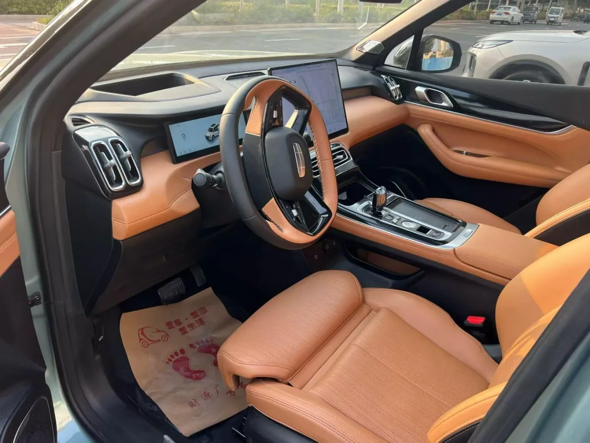 GEELY BOYUE L 2025