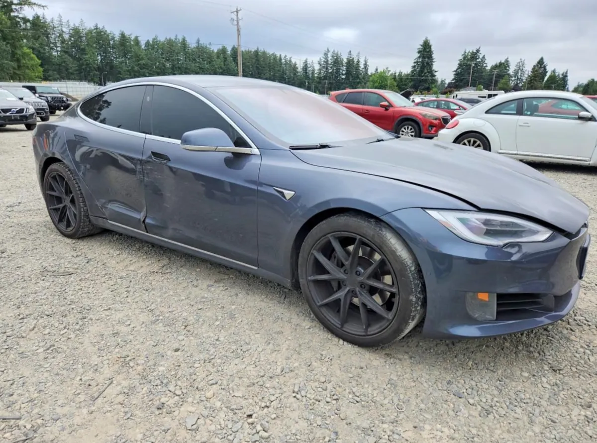 TESLA MODEL S 2017