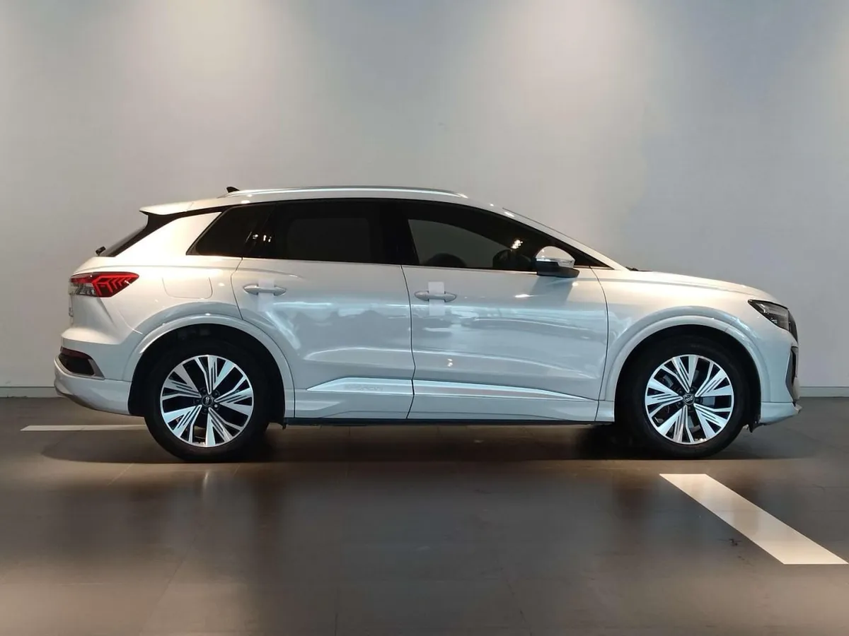AUDI Q4 E-TRON 2023