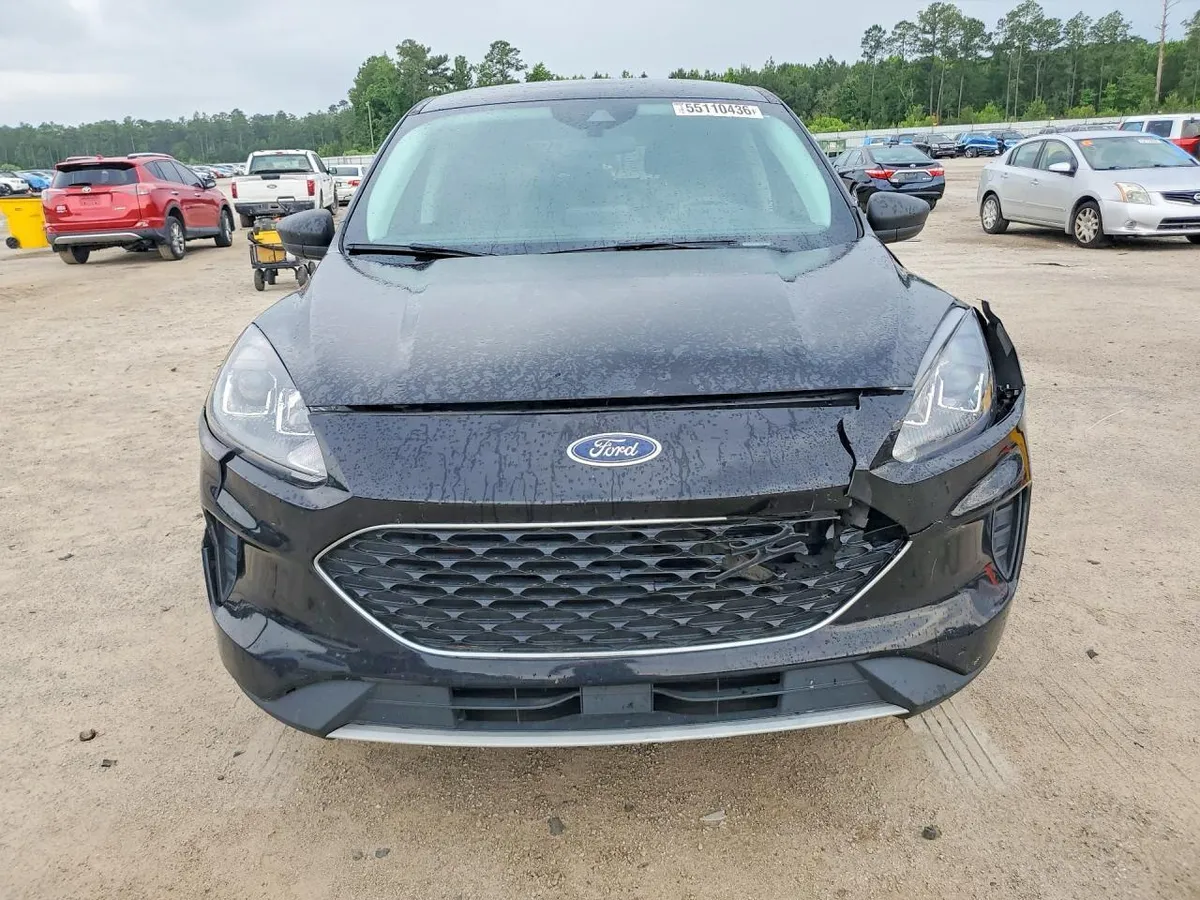 FORD ESCAPE SE 2022