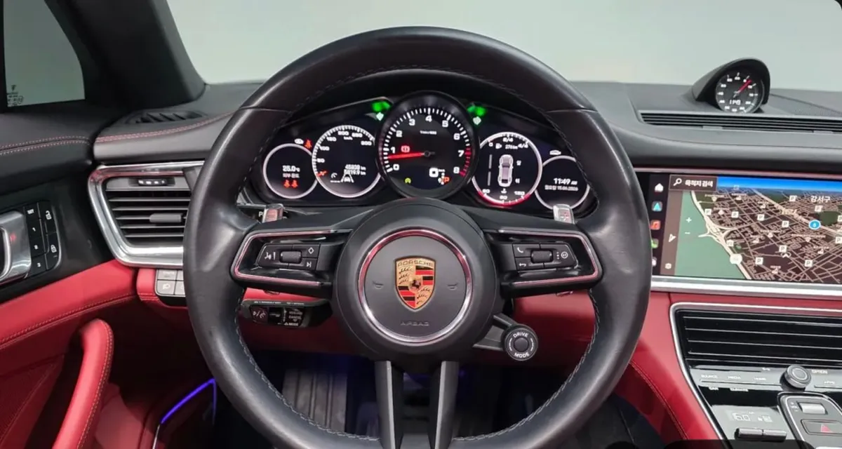 PORSCHE PANAMERA 2023