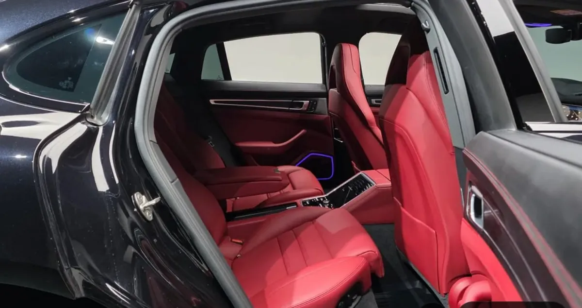 PORSCHE PANAMERA 2023