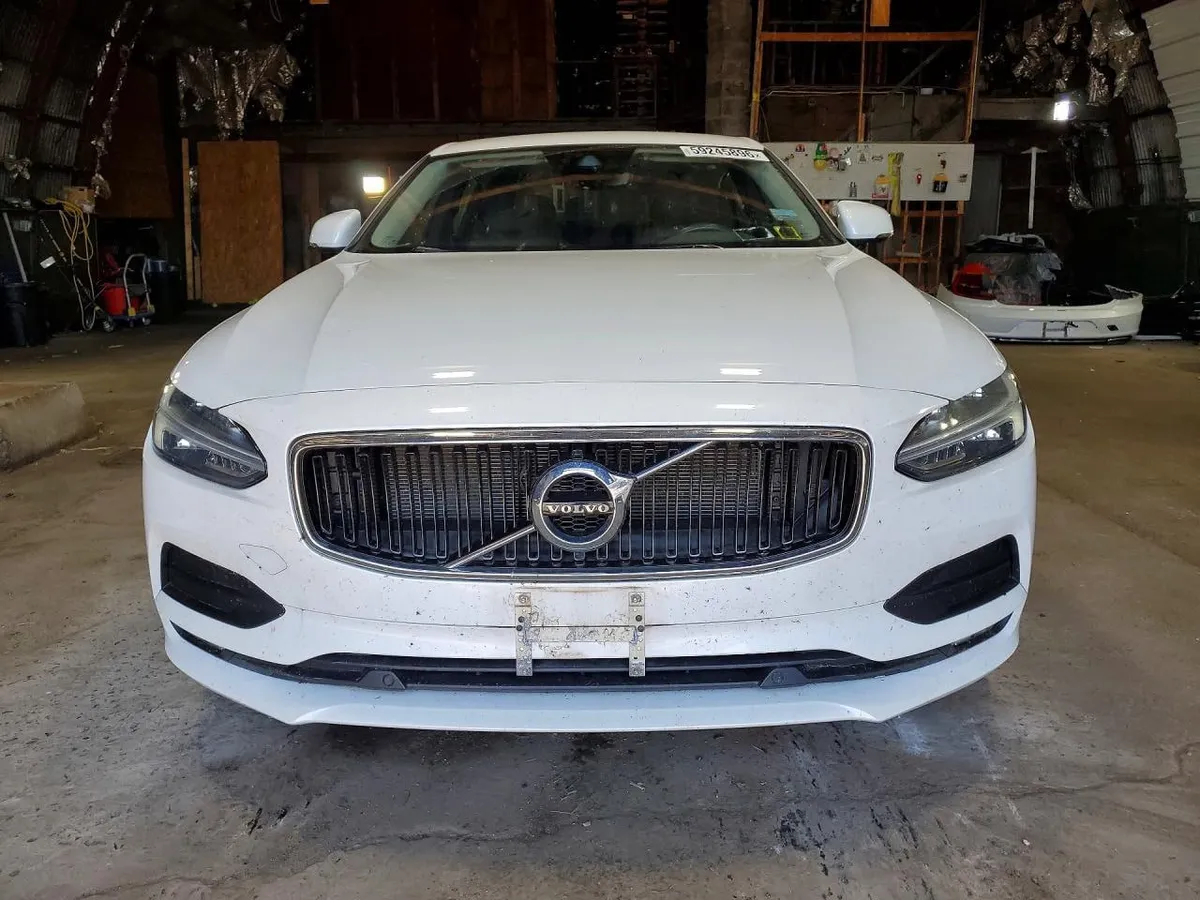 VOLVO S90 T6 MOMENTUM 2020