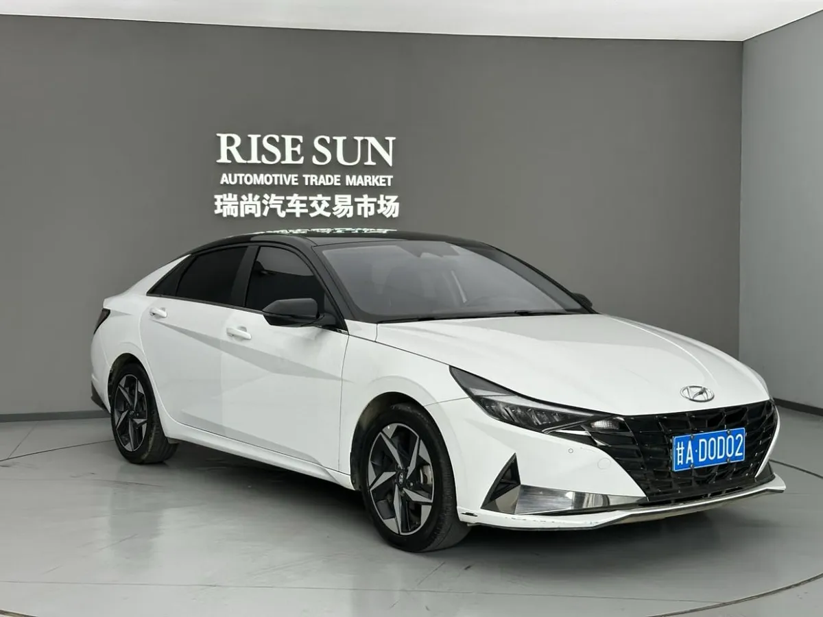 HYUNDAI ELANTRA PREMIUM 2021