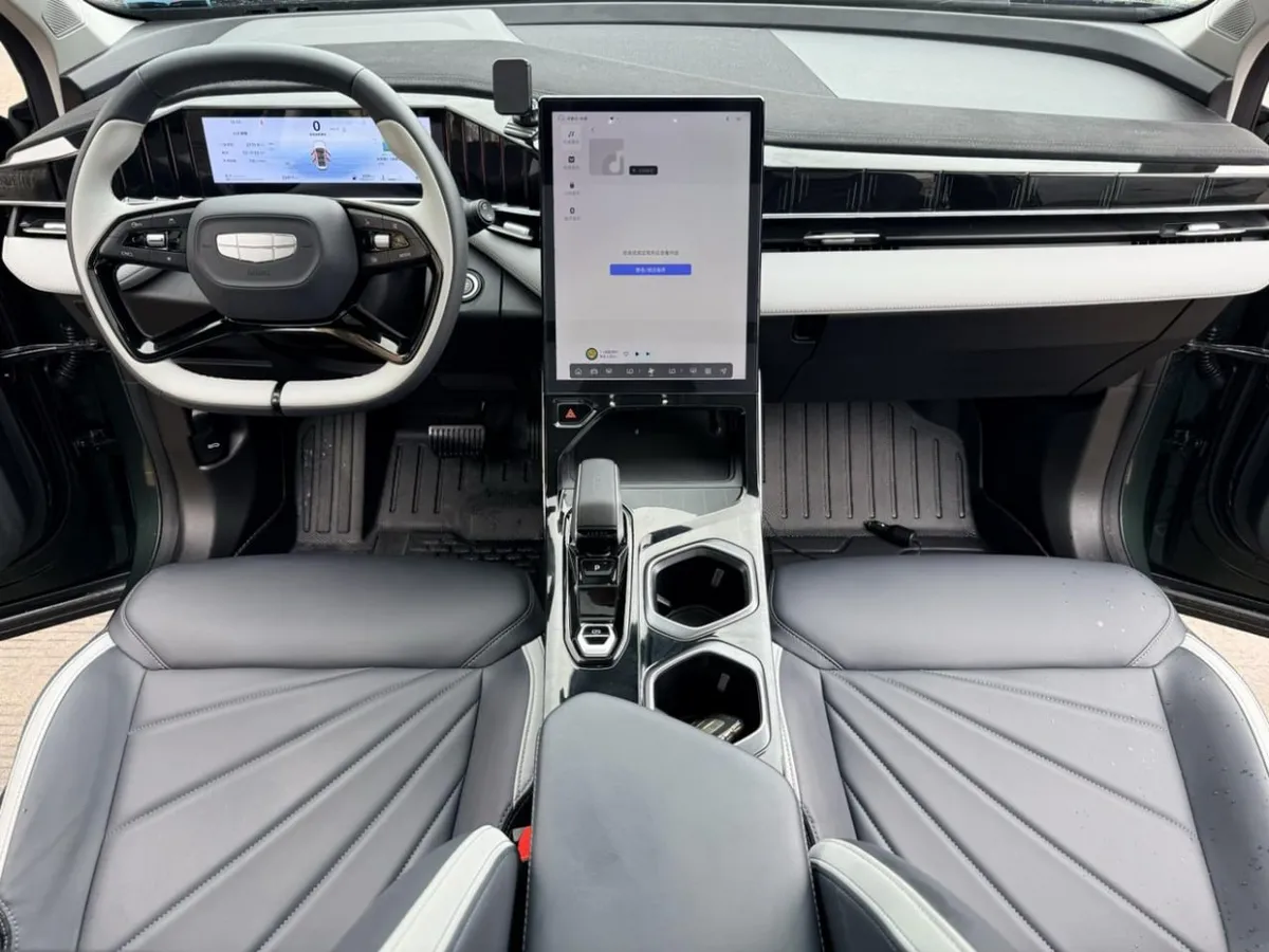GEELY BOYUE L 2023