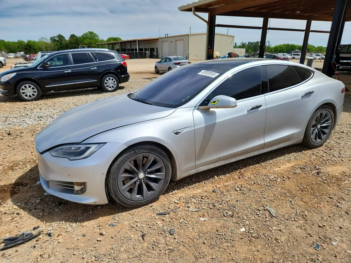 TESLA MODEL S 2016